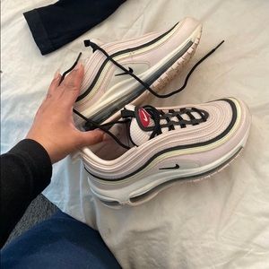 Downsizing my shoe closet